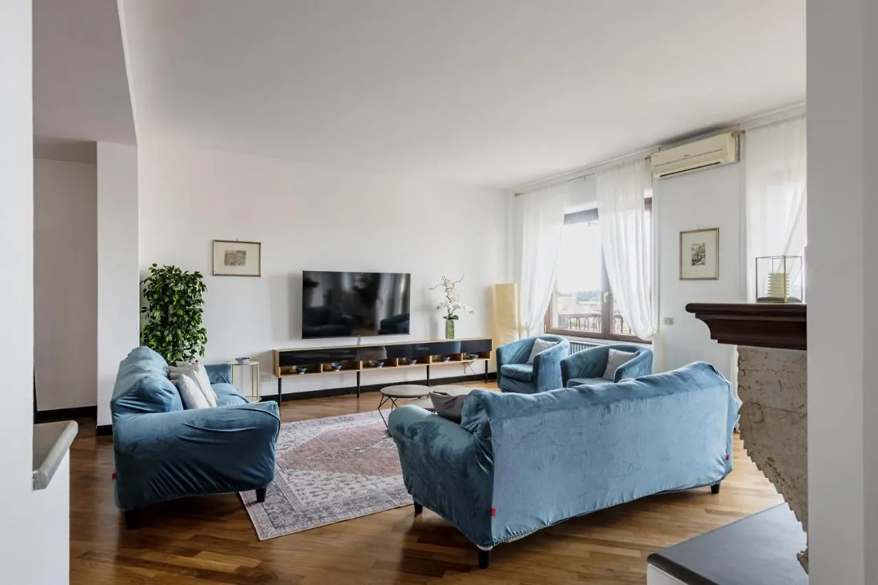 Easylife - Elegante Attico 2 Min Da Parco Sempione Apartment Milan 0*,  Italy