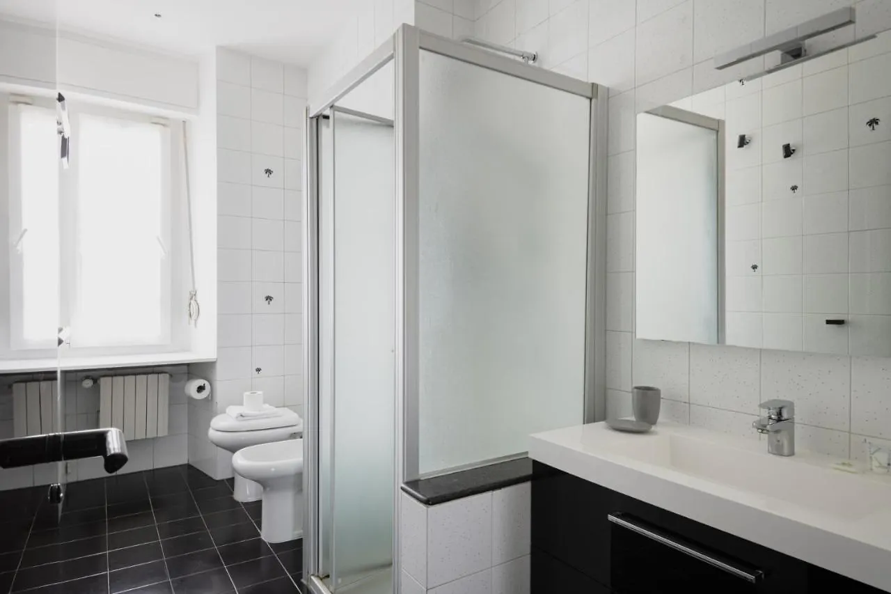 Easylife - Elegante Attico 2 Min Da Parco Sempione Apartment Milan 0*,