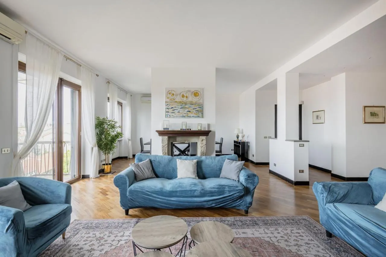 Easylife - Elegante Attico 2 Min Da Parco Sempione Apartment Milan 0*,  Italy